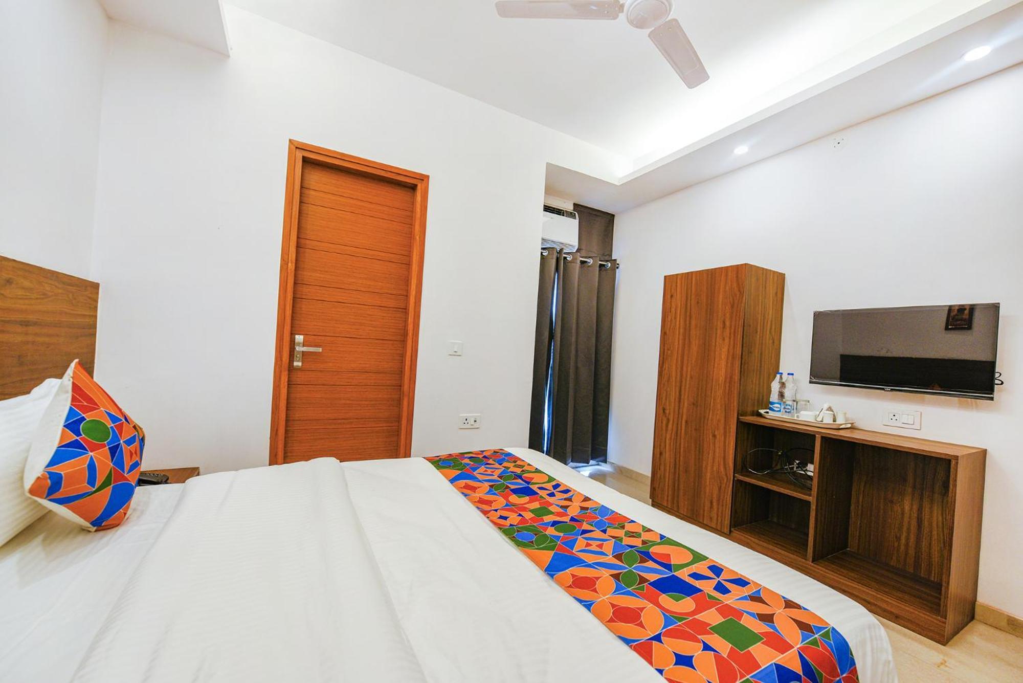 Fabhotel Sparkling - Nr Yashobhoomi Convention Centre Delhi  Exteriör bild