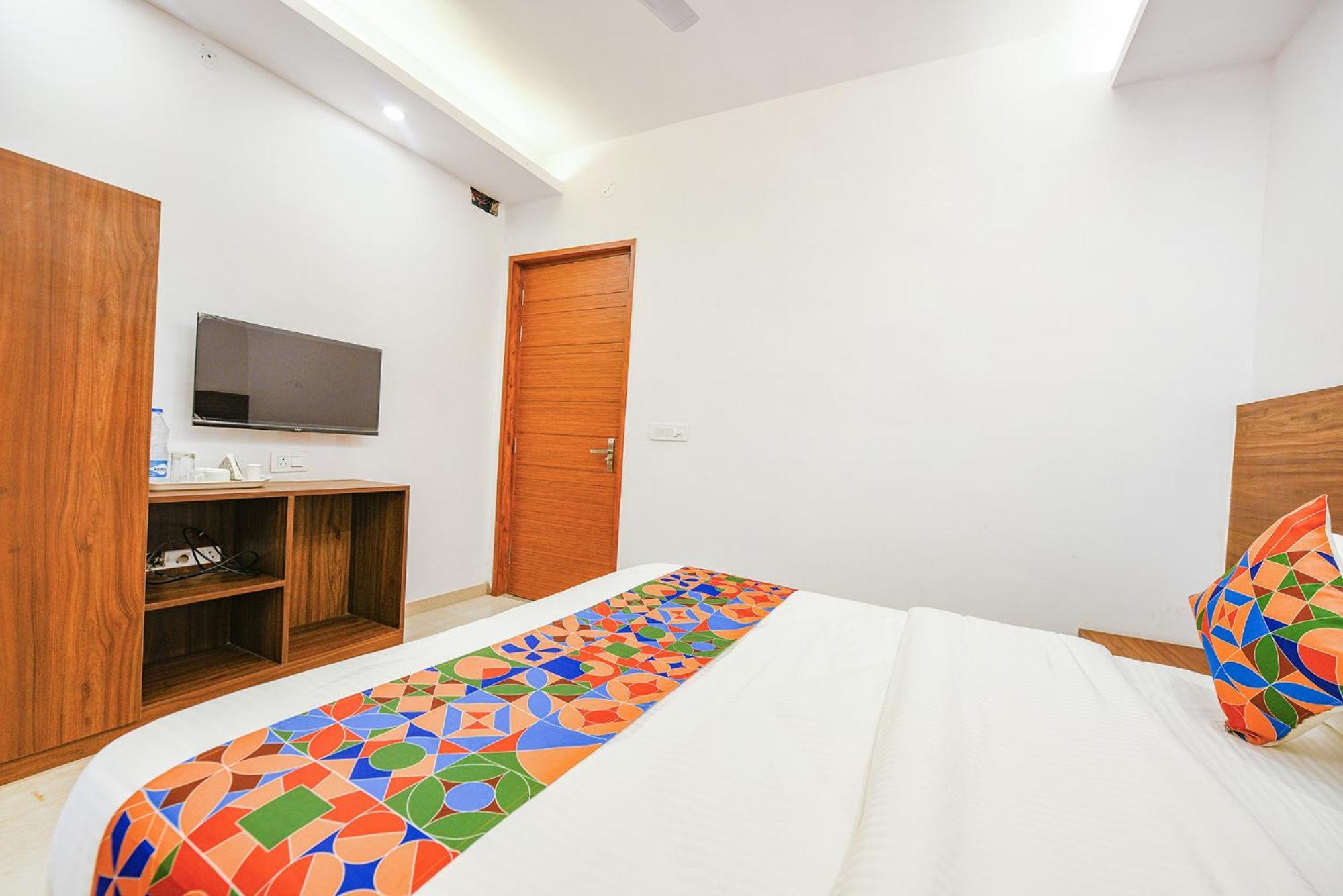Fabhotel Sparkling - Nr Yashobhoomi Convention Centre Delhi  Exteriör bild