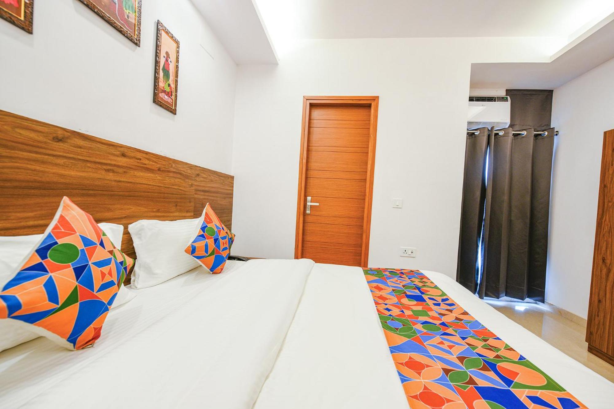 Fabhotel Sparkling - Nr Yashobhoomi Convention Centre Delhi  Exteriör bild